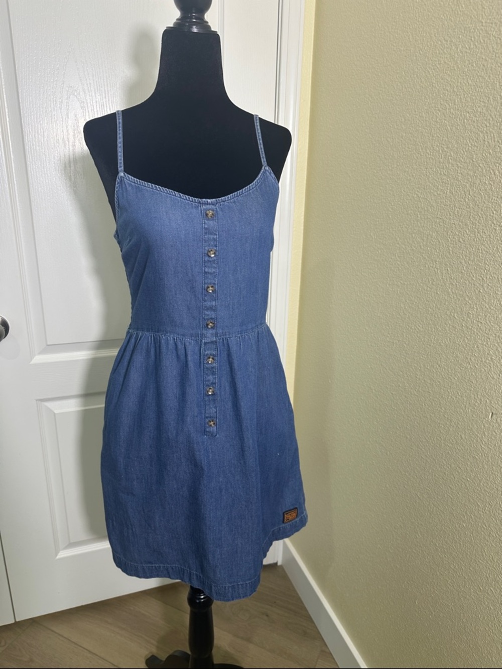 Volcom Blue Denim Button-Front Spaghetti Strap Dress with pockets. Medium 12